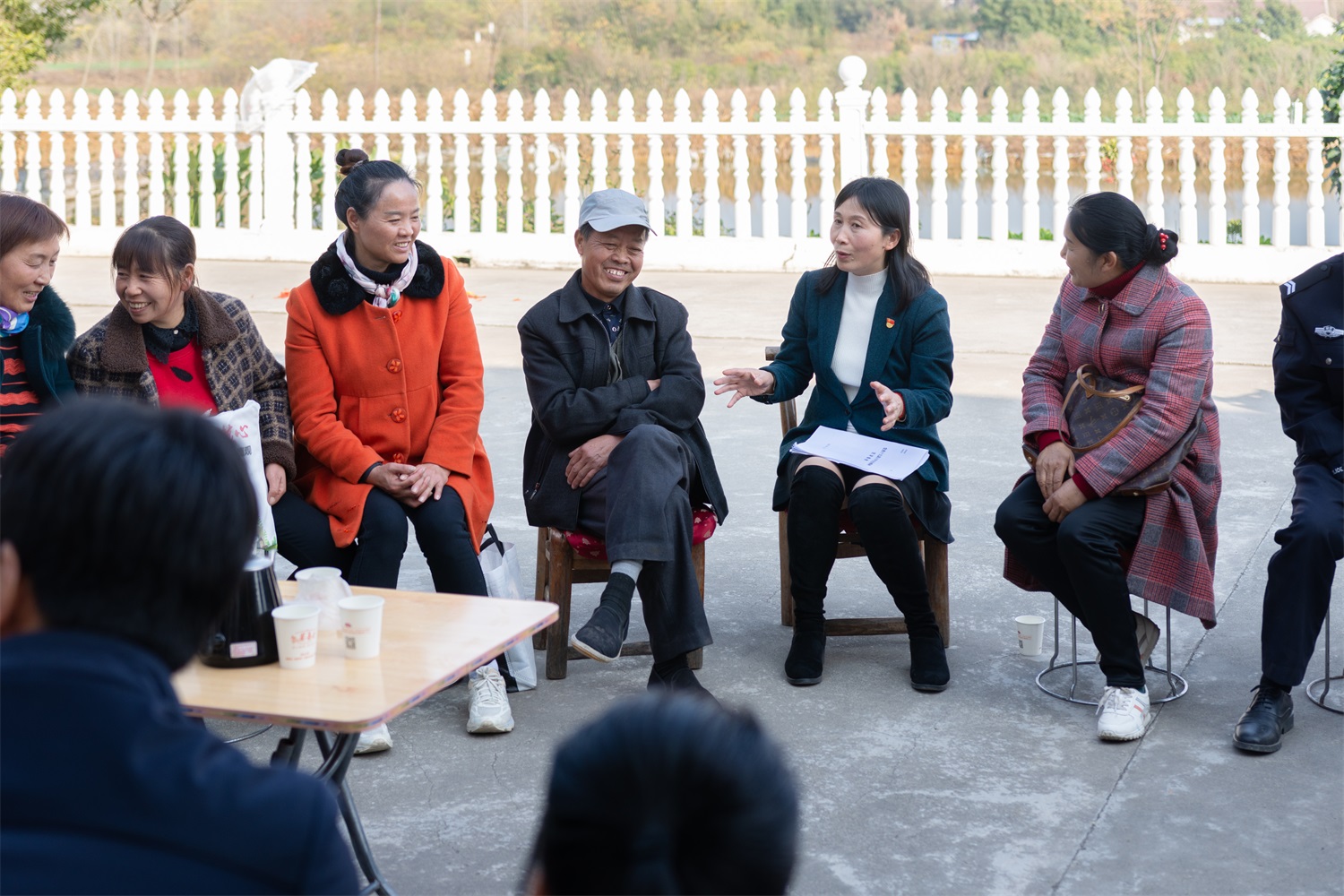 李恺为城山村四组村民作宣讲